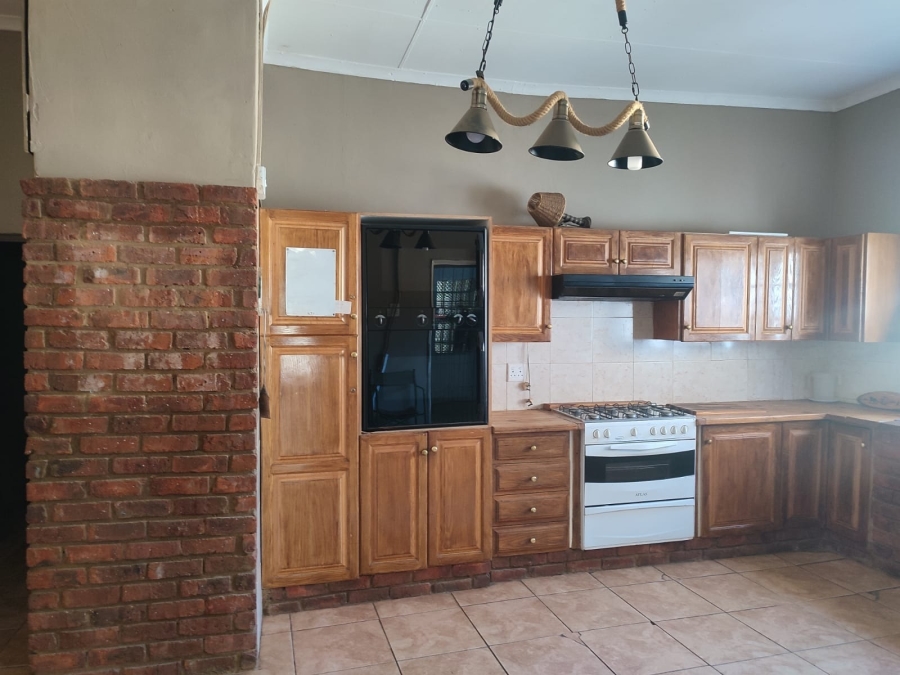 5 Bedroom Property for Sale in Swartruggens North West